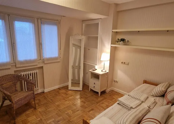 Parque Begona - Amplio Piso Centrico - Vut-4528-as * גיחון